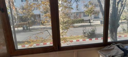 Focsani Apartment | 2 Bed appt-Balcony-Pet Friendly-City Centre