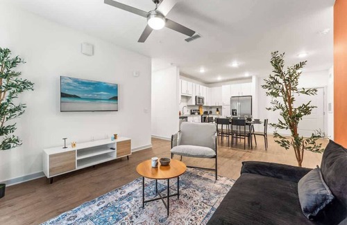 Bay Lake Apartment | 2 Bed Apt Close to Disney w ResortPerks Sleeps 8