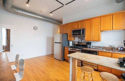 Palmer Square Apartment | 2 Bed Apt in Heart of Logan !