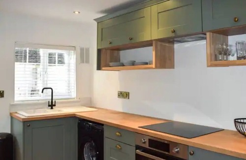 Mersham Cottage | 2 bed Cosy cottage in the village of mersham Ashford nextdoor to pub and shop.