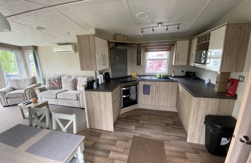 Great Houghton House | 2 Bed Cosy Lodge