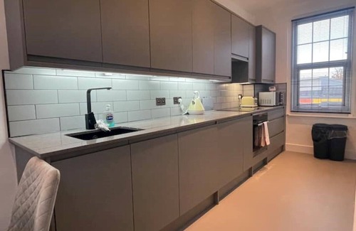 Fulham Broadway Apartment | 2 bed flat West Kensington/Fulham
