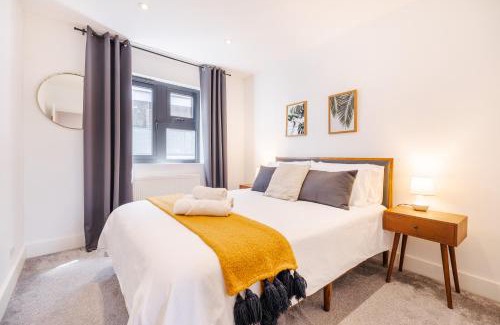 Fulham Broadway Apartment | 2 bed flat West Kensington/Fulham