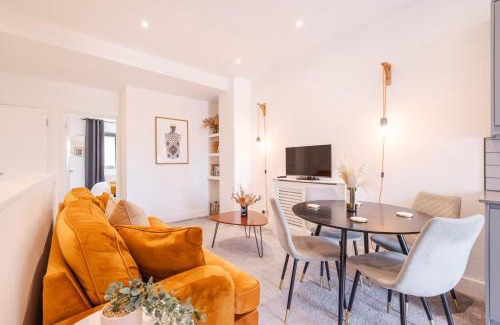Fulham Broadway Apartment | 2 bed flat West Kensington/Fulham