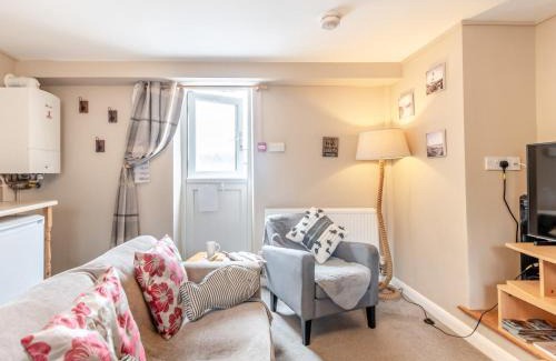 Cosheston Apartment | 2 Bed in Cosheston FB060