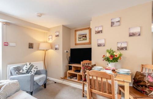 Cosheston Apartment | 2 Bed in Cosheston FB060