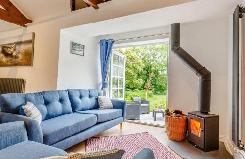 Mabe House | 2 Bed in Falmouth 78620