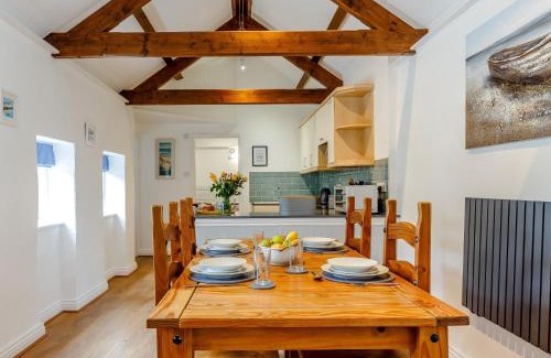 Mabe House | 2 Bed in Falmouth 78620