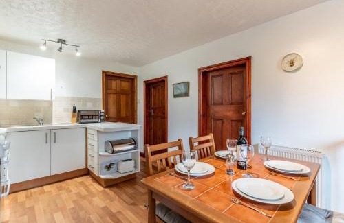 Little Hayfield House | 2 Bed in Hayfield PK551