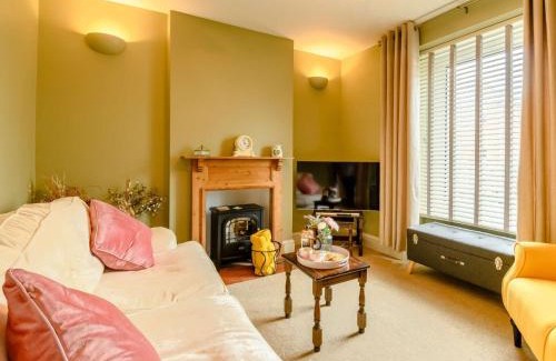 Milford Haven House | 2 Bed in Milford Haven 88529