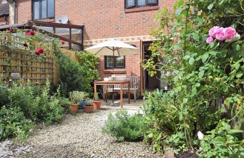 Whichford House | 2 Bed in Moreton-In-Marsh 75870