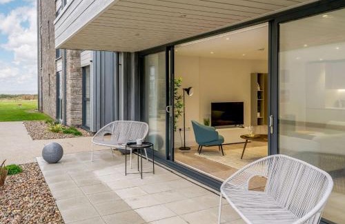 Porthcawl Apartment | 2 Bed in Rest Bay 89696