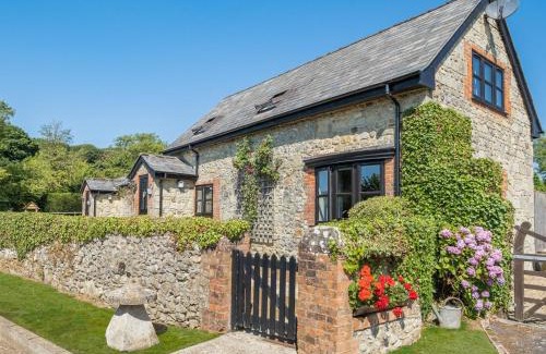 Godshill House | 2 bed property in Godshill Isle of Wight IC149