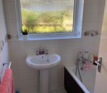 Woodingdean House | 2 Bed Retreat with amazing see view