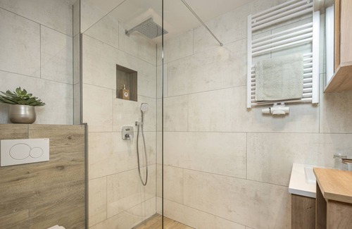 Alpendorf Apartment | 2 Bed Studio Comfort