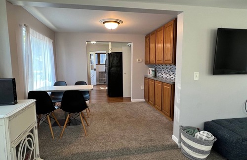 Manitou Beach-Devils Lake House | 2 Bedroom Bungalow on 2 Lakes