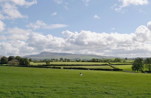 Fourstones Near Bentham Cottage | 2 bedroom accommodation in Burton-in-Lonsdale, Carnforth