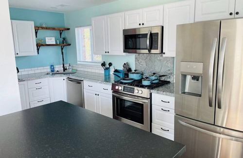 West University House | 2-Bedroom/1-Bath/Pet OK/Sleeps 8