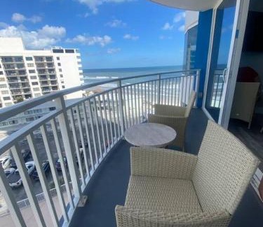 Daytona Beach Shores House | 2 Bedroom 2 bath Condo on the Beach on the 8th Floor
