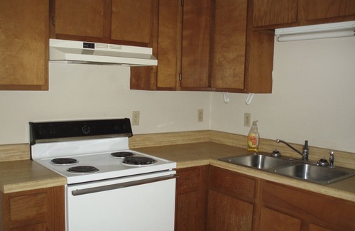 Dublin House | 2 bedroom 2 bath house in quiet neighborhood