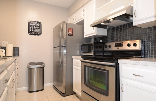 Westchase Apartment | 2 Bedroom 2 Bath townhome super clean private yard