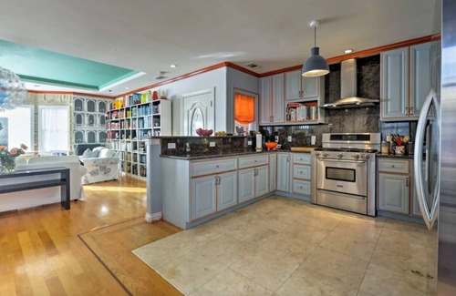Outer Richmond House | 2 Bedroom/2 Bathroom Stylish Designer Flat