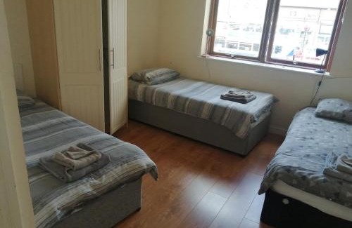 Whitehall Apartment | 2 Bedroom, 2 Bathroom Apartment