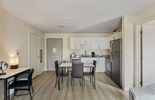 Arrowood Apartment | 2 Bedroom 2 Full Bathrooms spacious condo with balcony and reserved parking