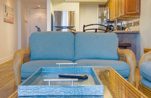 South Padre Island Resort | 2 Bedroom 2 Bathroom Condo #1006