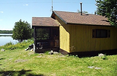 Marten River Cottage | 2 Bedroom "A Frame" Log Cottage in Beautiful Marten River, ON - Olive the Lake Cottage #5