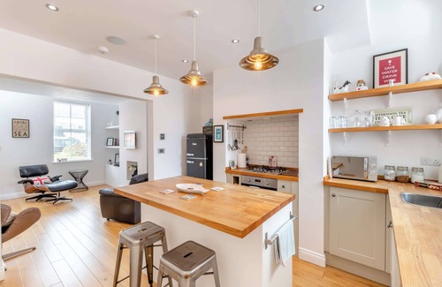 Cullercoats Cottage | 2 bedroom accommodation in Cullercoats, near Tynemouth