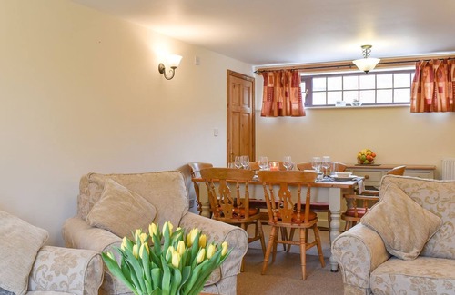 Sturminster Newton Cottage | 2 bedroom accommodation in Lydlinch, near Sturminster Newton