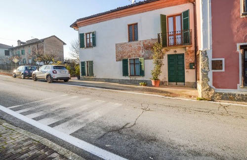 Montegrosso dʼAsti Apartment | 2 bedroom accommodation in Montegrosso d'Asti