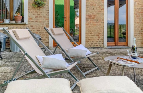 Montegrosso dʼAsti Apartment | 2 bedroom accommodation in Montegrosso d'Asti