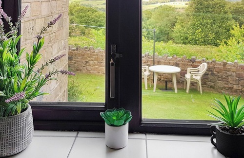 Hollow Meadows Cottage | 2 bedroom accommodation in Dungworth, near Sheffield
