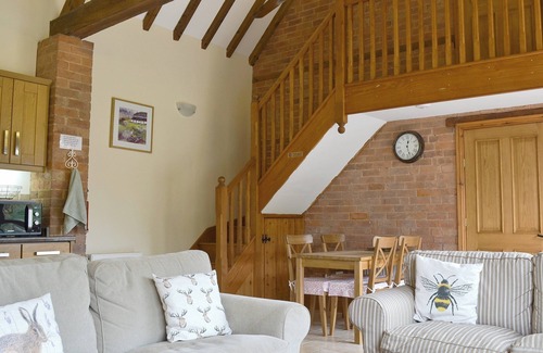 Rugeley Cottage | 2 bedroom accommodation in Near Uttoxeter
