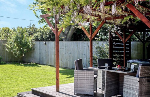 Mablethorpe Cottage | 2 bedroom accommodation in Theddlethorpe, near Mablethorpe