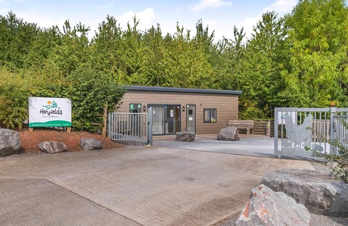 Milverton Ski Chalet | 2 bedroom accommodation in Cannington