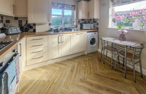 Sandilands Cottage | 2 bedroom accommodation in Sutton-on-Sea, near Mablethorpe