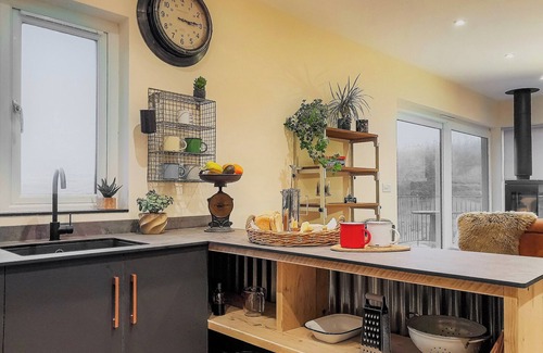Lewtrenchard Cottage | 2 bedroom accommodation in Lewdown, near Okehampton