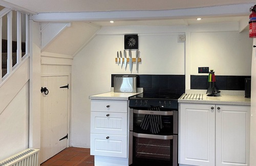 Newport Cottage | 2 bedroom accommodation in Calbourne