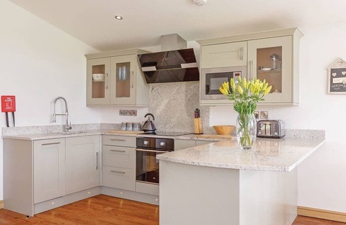 Welsh Frankton Ski Chalet | 2 bedroom accommodation in Ellesmere