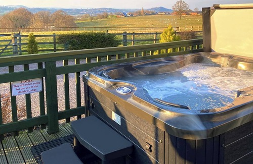 Kingswood Cottage | 2 bedroom accommodation in Forden, near Welshpool