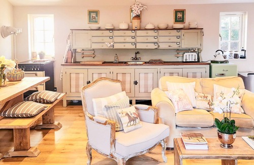 Liphook Cottage | 2 bedroom accommodation in Passfield