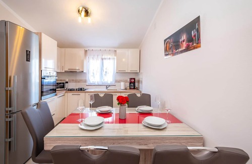 Podgradina Apartment | 2 bedroom accommodation in Podgradina