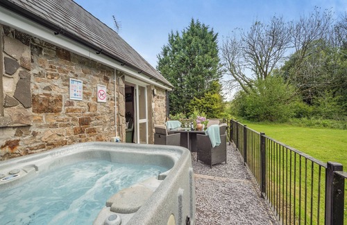 Pentrefelin Cottage | 2 bedroom accommodation in Llandeilo
