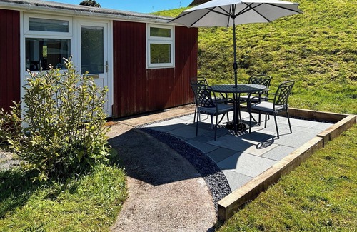 Llanybri Cottage | 2 bedroom accommodation in Llangain, near Carmarthen