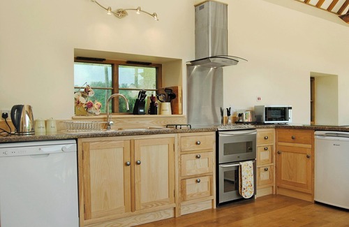 Bucknell Cottage | 2 bedroom accommodation in Chapel Lawn, near Bucknell
