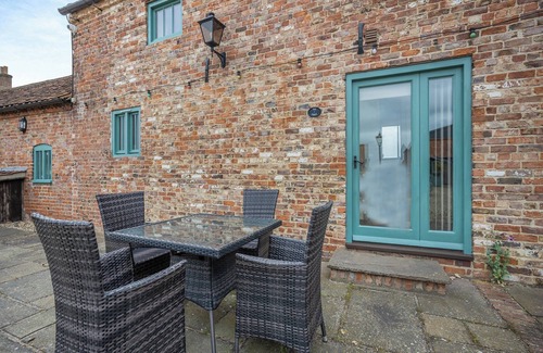 Grimsby Cottage | 2 bedroom accommodation in Holton-Le-Clay, near Cleethorpes