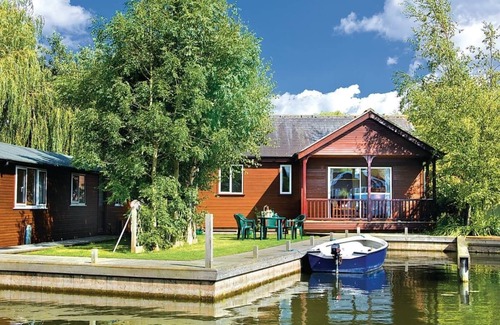 Irstead Cottage | 2 bedroom accommodation in Wroxham, Norfolk Broads